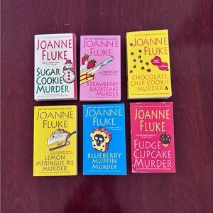 Joanne Fluke Mystery Book Set